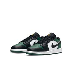 Air Jordan 1 Low GS 'Green Toe' 553560-371 Air Jordan 1 Low Green, Jordan 1 Low Green, Green Jordans, Jordan Model, Nike Air Jordan 1 Low, Nike Air Jordan 1, Air Jordan 1 Low, Jordan 1 Low, Athletic Sneakers