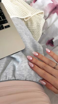 #chrome #nailstagram #nails #pink #pinknails Chrome Nail Aesthetic, Gel Nails Crome, Cute Short Acrylic Nails Chrome, Gel Nails Pink Chrome, Simple Nail Ideas Chrome, Milky Pink Nails Chrome, Nails For Sorority Rush, Light Pink Crome Nails Ideas, Pink Short Chrome Nails