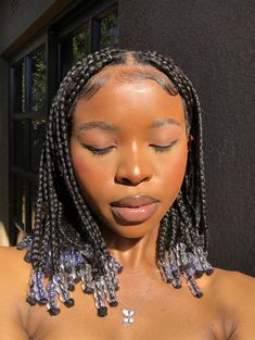 Black girl with short black braids and beads Short Box Braids Hairstyles, Short Box Braids, Big Box Braids Hairstyles, Short Hair Black, Box Braids Hairstyles For Black Women, Braids Hairstyles Pictures, Braided Cornrow Hairstyles, Cute Box Braids Hairstyles, Protective Hairstyles Braids