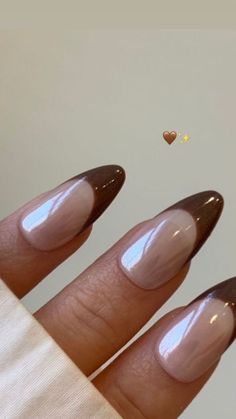 These are the perfect brown chrome nails ever! Find tons of ideas and design inspo. Light, Dark, Pink, Short almond, Walnut, Caramel, Chocolate Brown, Tan, Neutral, OPI - the options are endless! These are perfect for late summer early fall nails too!! Brown Chrome Nail, Late Summer Early Fall Nails, Brown Chrome Nails, Early Fall Nails, Chrome Nail Ideas, Walnut Caramel, Brown Chrome, Cute Nails For Fall, Chrome Nail