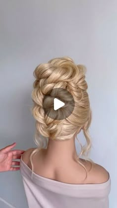 Hair Steps, Easy Bun Hairstyles For Long Hair, Bridal Hairstylist, Easy Bun, Easy Bun Hairstyles, Step By Step Hairstyles, Instagram Tutorial, Bun Hairstyles For Long Hair, Beauty Ideas