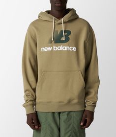 The APP USA  item  from the brand   New Balance  which is part of the HO2023 collection , has arrived || is now available at . Hoodie Verde, Nike Fleece Hoodie, New Balance Made In Usa, Green New Balance, Usa Hoodie, Ralph Lauren Fleece, Nike Fleece, Fox Head, Hoodie Green