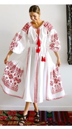 Ukrainian Clothing, Folk Fashion, Traditional Fashion, Hijabi Fashion, Embroidery Fashion, Kurta Designs, Ethnic Fashion, Embroidered Dress, Traditional Dresses