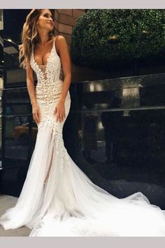 Luxurious Deep V-neck Tulle Mermaid Wedding Dress - Wedding Dresses Cottage Fashion, Backless Bridal Dresses, Trumpet Bridal Gown, Mermaid Trumpet Wedding Dresses, Pallas Couture, Backless Bridal Gowns, Elegant Bridal Gown, Chic Wedding Dresses, Trumpet Wedding Dress