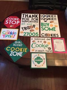 there are many signs on the table that say thank you, cookie time and i am sorry