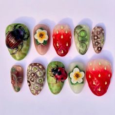 Thank you for stopping by and supporting a small business!💖 🍁 Most of our products are made from highest quality gel X nails with 4-6 layers of coating. It can be reusable and last for more than 14 days, if you take it off right. For instruction, please message me. ⭐ Each set comes with 10 handmade press on nails, a mini file, a mini buffer, a cuticle stick. 🍁 Measurements Please measure your own nail and find your size from our picture guide. We totally can do custom size as your request, just help us to add your nail size in mm or your nail tips number, we will process accordingly without any extra charges. ⭐ Customization All of my nails are hand-painted, so any new ideas and customization are available. We can even create a whole new set together, so please don't hesitate to message Super Cute Nail Designs, Sculpting Gel Nails, Ladybug Nails, Nail Design Glitter, Blooming Gel, Pink Summer Nails, Artist Custom, Nail Art Ombre