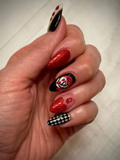 Caraval Inspired Nails, Queen Of Hearts Nail Ideas, Alice In Wonderland Nails Designs Simple, Once Upon A Time Nails, Tea Cup Nail Art, Simple Alice In Wonderland Nails, Queen Of Hearts Inspired Nails, Queen Of Hearts Shoes, Queen Of Heart Nails Designs