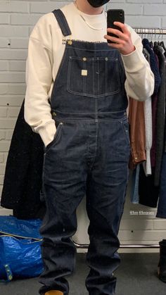 Overalls Men Fashion, Overalls Outfits, Guys Fashion Casual, Older Mens Fashion, Work Overalls, Edvin Ryding, Overalls Men, Overall Outfit, Denim Workwear