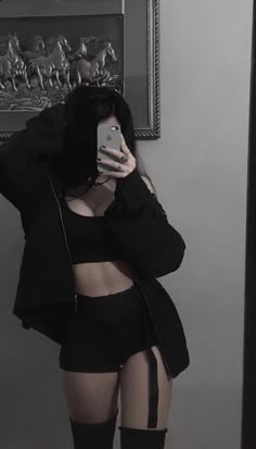 가을 패션, Girls Dpz, Edgy Outfits, Girl Body, A Mirror, Gotham, Style Outfits, Lany, Body Goals