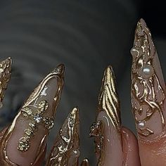 Gold Sculpture Art, Gold Treasure Aesthetic, Gold Fairy Nails, Gold Goddess Nails, Gold Halloween Nails, Gilded Nails, Bronze Chrome Nails, Vintage Nails Aesthetic, Gold Detail Nails