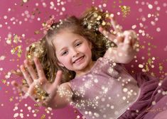 Glitter Photoshoot Ideas, 5th Birthday Photoshoot Ideas, Golden Birthday Photo Shoot, Glitter Shoot, Barbie Shoot, Glitter Photoshoot, Glitter Photo Shoots, Blowing Glitter, Creative Photoshoots