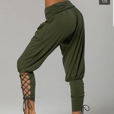 Brand New. Never Been Worn. Soft And Silky, Comfy, Lightweight, Polyester Cropped Pants. On Trend Right Now. Army Green. Size Medium. Boho Beach Dress, Hip Style, Womens Floral Dress, Beach Maxi Dress, Mini Robes, Long Dress Casual, Bodycon Dress Parties, Black Bodycon Dress, Casual Lace