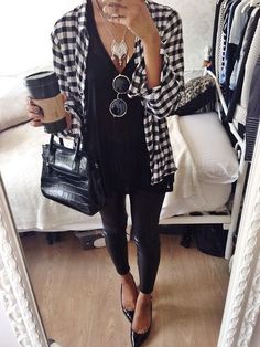 Fashion Trends Every Girl Will Be Into This Fall work wear Plaid Flannel Shirt Outfit, Flannel Shirt Outfit, Olivia Palermo, All Black Outfit, Mode Inspiration, Fall Winter Outfits, Hippie Style, Look Chic