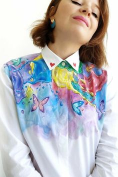 Paint On Shirt, Plus Size Women Outfits, Clothes Paint, Early 2010s Fashion, Clothes Painting, Painted Shirt, Clothes Upcycle