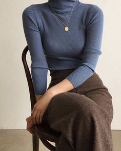 40s Mode, Dark Academia Fashion Pants, Academia Outfits, Dark Academia Fashion, Academia Fashion, Blue Sweater, 가을 패션, Mode Vintage, Looks Style