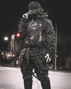 Gefällt 2,478 Mal, 24 Kommentare TECHWEAR / CRØWN (techwear_crown Techwear Men Outfit, Aesthetic Fashion Men, Techwear Men, Techwear Aesthetic, Style Cyberpunk, Techwear Cyberpunk, Cyberpunk Techwear, Techwear Streetwear