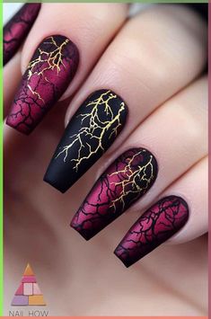 Two Tone Nail Art Tutorial Black And Maroon Nails, Classy Halloween Nails, Halloween Nails Designs, Sophisticated Halloween, Maroon Nail Designs, Classy Halloween, Witchy Nails, Maroon Nails, Sassy Nails