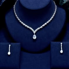 Wedding Jewelry - Silver Cubic Zirconia Bridal Jewelry Set قلادات متدلية, Diamond Jewelry Set, Expensive Jewelry Luxury, Diamond Necklace Designs, Silver Wedding Jewelry, Diamond Necklace Set, Diamond Jewelry Designs, Expensive Jewelry, A Necklace