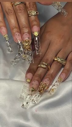 Gold Junk Nails, Summer Nails Baddie, Fall Nails Ideas, Golden Nails, Vintage Nails