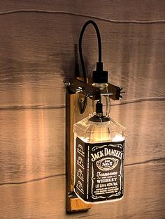 Whiskey Bottle Lamp, Whisky Jack Daniels, Bottle Projects, Lamp Kitchen, Vintage Compass