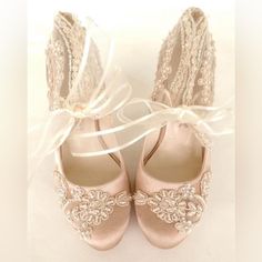 Absolutely Stunning Custom Laced Hand Made Wedding Shoes. Never Worn. Ended Up Buying A Different Pair. Size 37 (6.5) 4 Inch Heels. Beautifully Made Wedding Dresses Fairy, Vintage Wedding Shoes, Fairy Slippers, Dresses Fairy, Wedding Slippers, 4 Inch Heels, Cream White, Wedding Shoes, Lace Wedding