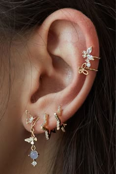 Multi Ear Piercings, Trendy Ear Piercings, Different Types Of Piercings, Ear Piercing Ideas, Cute Ear Piercings, Cool Piercings