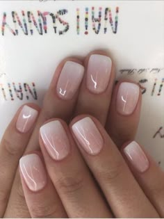 Wedding No Chip Nails, Trendy Neutral Nails 2023, Dipped Nails Natural, Neutral Nails Sns, Ombré Sns Nails, French Sns Nails, Neutral Ombre Nails Short, Short Gel French Manicure, Subtle French Manicure