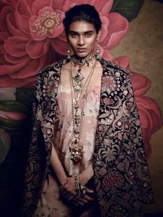 Vogue Editorial, Fashion Designers Famous, Fashion Indian, Heritage Jewellery, Vogue India, Indian Fashion Designers, Famous Fashion