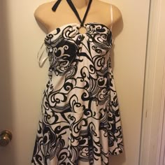 Bebe Swirl Halter Dress ~ Terri Cloth ~ Can Be Worn As Dress Or Beach Cover Up ~ Size Large ~ Nwt~ Y2k Dress Outfit, Halter Dress Outfit, Himekaji Outfits, Shuffle Cutouts, 2000s Fits, 1940s Fashion Women, Goth Fits, Terry Dress, 2000s Clothing