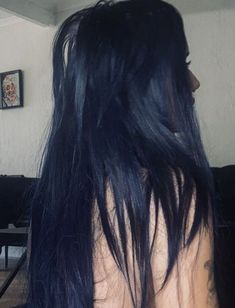 Dark Hair Color Ideas No Bleach, Black Hair Dye Inspiration, Brown Blue Hair Color, Blueish Brown Hair, Super Dark Blue Hair, Dark Colored Hair Ideas, Dark Cool Toned Hair, Dark Blue Hair With Highlights, Slate Hair Color