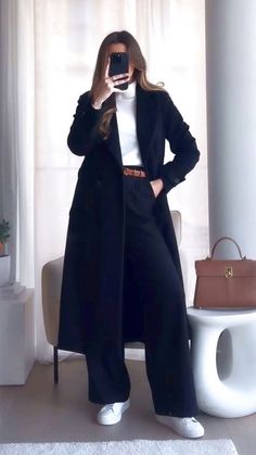 Female Lawyer Fashion, Female Lawyer, Adrette Outfits, Lawyer Fashion, Classy Winter Outfits, Rock Outfit, Business Casual Outfits For Work, Elegante Casual