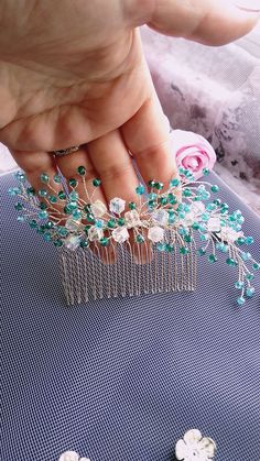 Hair Assories, Brunette Makeup, Gaun Fashion, Fashion Sewing Tutorials, Hair Accessories Clips, Beaded Jewelry Tutorials, Wedding Crafts