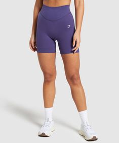 Sporty Seamless Purple Bottoms, Fitted Moisture-wicking Purple Shorts, Gymshark Shorts, Girl Walk, Seamless Shorts, Stretches For Flexibility, Purple Shorts, Cycling Shorts, Pajama Shirt