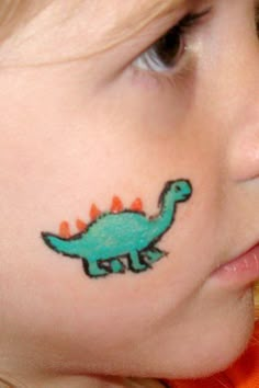 Dinosaur Face Paint, Simple Face Painting, Easy Face Paint, Dinosaur Face Painting, Dinosaur Tattoo, Painting Halloween