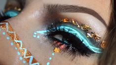 Ancient Aztec Inspired Blue And Gold Flakes Makeup Tutorial / Golden Que... Gold Flakes Makeup, Fantasy Makeup Tutorial, Dark Fantasy Makeup, Aztec Costume, Makeup Zombie, Golden Queen, Goddess Makeup, Monster Makeup, Queen Goddess