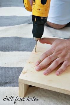 How to Make a Pelmet Box {Tutorial} - A Thoughtful Place Kitchen Window Pelmet Ideas, How To Make A Pelmet Board, Diy Pelmet Ideas, Box Pelmet With Blinds, How To Make A Curtain Pelmet, Diy Box Valance, Window Box Valance Ideas, Curtain Pelmet Diy, Box Pelmet Ideas