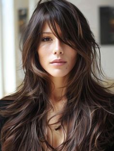 Layered Haircuts for Long Hair: Your Complete Guide to Revamping Your Tresses - Style US 2024 Long Hair Cuts For Women, Extra Long Layers, Trendy Layered Haircuts, Long Layered Haircut