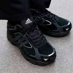 $56 + free shipping (60% OFF) Adidas Response Cl, Adidas Response, Matt Murdock, Black Shoes Women, Cool Outfits For Men, Kinds Of Shoes, Streetwear Men Outfits, Cool Boots