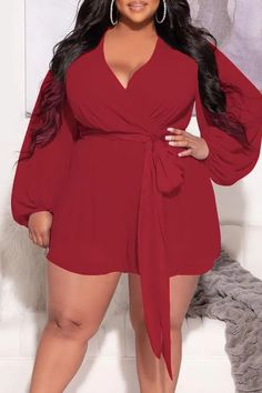 Fisdy – Maams Elegante blusa abotonada con cuello de pico y estampado de leopardo en color naranja – Fisdy Fashion Boutique MX Chic Romper, Chiffon Romper, Jumpsuit Casual, Belted Romper, Summer Wardrobe Essentials, Plus Size Jumpsuit, Stylish Plus, Chiffon Long Sleeve, Sleeved Romper