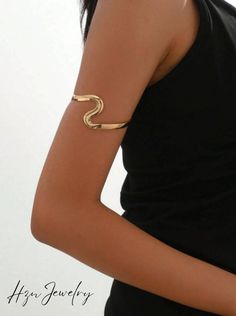 📍PRODUCT SIZE Diameter: 7.5 cm Diameter: 3 inch 📍PRODUCT FEATURES Color: Yellow Gold Gender: Women Material: Iron Type: Arm Cuff Style: Fashionable ✈ PROCESSING TIMES All orders are shipped within 1-2 business days after order is received. 📍TRANSPORT İncludes tracking number   💫 Thank you for choosing our store Gold Arm Cuff Aesthetic, Golden Arm Cuff, Gold Arm Bangle, Gold Arm Jewelry, Arm Cuff Jewelry Gold, Gold Arm Bands, Arm Jewelry Gold, Arm Band Jewelry, Gold Birthstone Bracelet