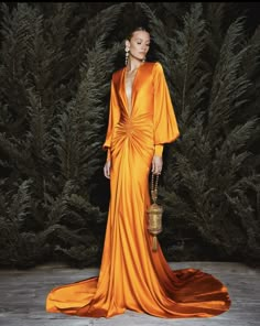 Summer Wedding Guest Outfit, Orange Gown, Monaco Dress, Robes Glamour, Summer Wedding Guest, Elegant Dresses Classy, Fashion Gowns, Guest Attire