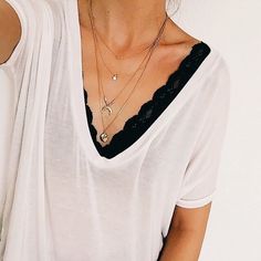 ♕ insta and pinterest @amymckeown5 Chique Outfit, Bralette Outfit, Outfits Casuales, Flip Flop, Look Fashion, Passion For Fashion, White Shirt, Casual Chic