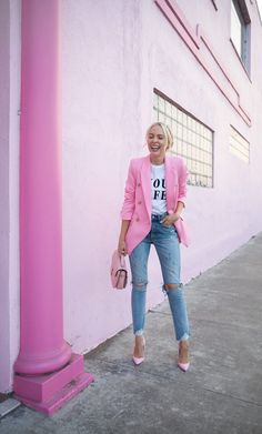 Simple Spring Outfits, Fashion Content, Outfit Primavera, Summer Work Outfits, Outfit Jeans, Money Aesthetic, Work Style, Pink Blazer, Wardrobe Ideas