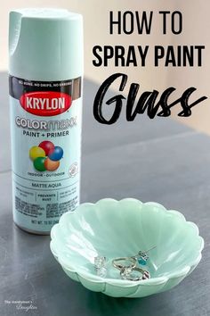 Glass Spray Paint, 1000 Lifehacks, How To Spray Paint, Painted Glass Bottles, Glass Bottle Diy