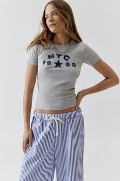 NYC 1990 Applique Baby Tee | Urban Outfitters Cute Outfits For Nyc, Baby Tee Outfit Aesthetic, Baby Tees Aesthetic, Thrifted Tops, Cute Baby Tees, Urban Outfitters Outfit, Baby Tee Outfit, Urban Outfiters