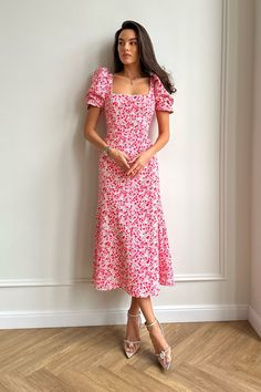 Godet Silhouette Square Neck Midi Dress Dirndl Outfit, Midi Dress Elegant, Bandeau Tops, Short Puff Sleeve, Floral Print Midi Dress, Vestidos Vintage, Midi Dress Casual, Midi Dress Summer, Dress Elegant