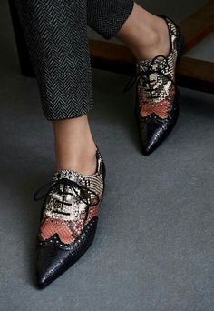 Gucci Women Brogues, Fabulous Shoes, Crazy Shoes, Street Styles, Beautiful Shoes, Strap Heels, Cute Shoes