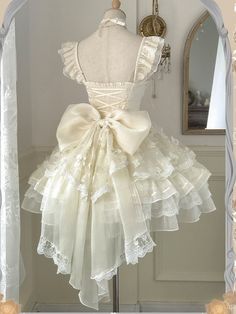 This price is for a big bow train only. Train Dress Gowns, Dresses From 1800s, Pretty Dress Designs, Bow In Back Of Dress, Christmas Themed Dress, Big Ruffle Dress, Short Wedding Dress Big Bow, Cottagecore Homecoming Dress, Fancy Clothing Aesthetic