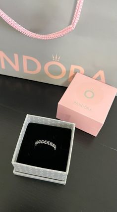 Pandora Bracelet Charms Ideas, Cute Promise Rings, Xoxo Jewelry, Pandora Jewelry Charms, Jewelry Accessories Ideas, Pandora Rings, 웃긴 사진, Pandora Bracelet Charms, Girly Accessories