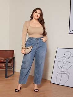 Plus Size Mom Jeans, Mom Outfits Fall, Chubby Style, Mom Jeans Outfit, Jeans Outfit Women